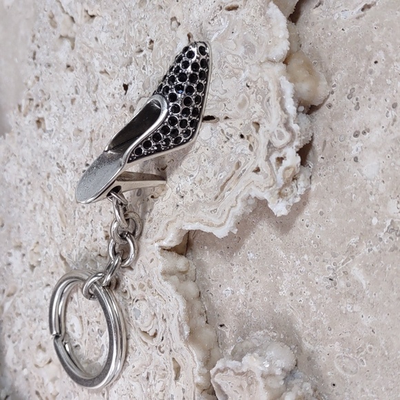 Black Crystal High Heel Charm Key Ring - Picture 2 of 9